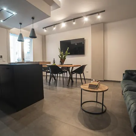 Suite Piazza Mazzini 90 Mq 5 Lecce Exterior photo