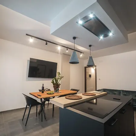 Suite Piazza Mazzini 90 Mq 5 Lecce Exterior photo